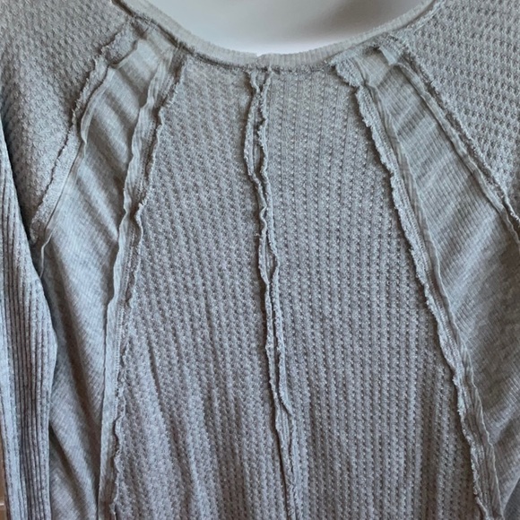 Free People EUC. Curved Hen HI Lo hem.  XS.  light Grey - Picture 4 of 4